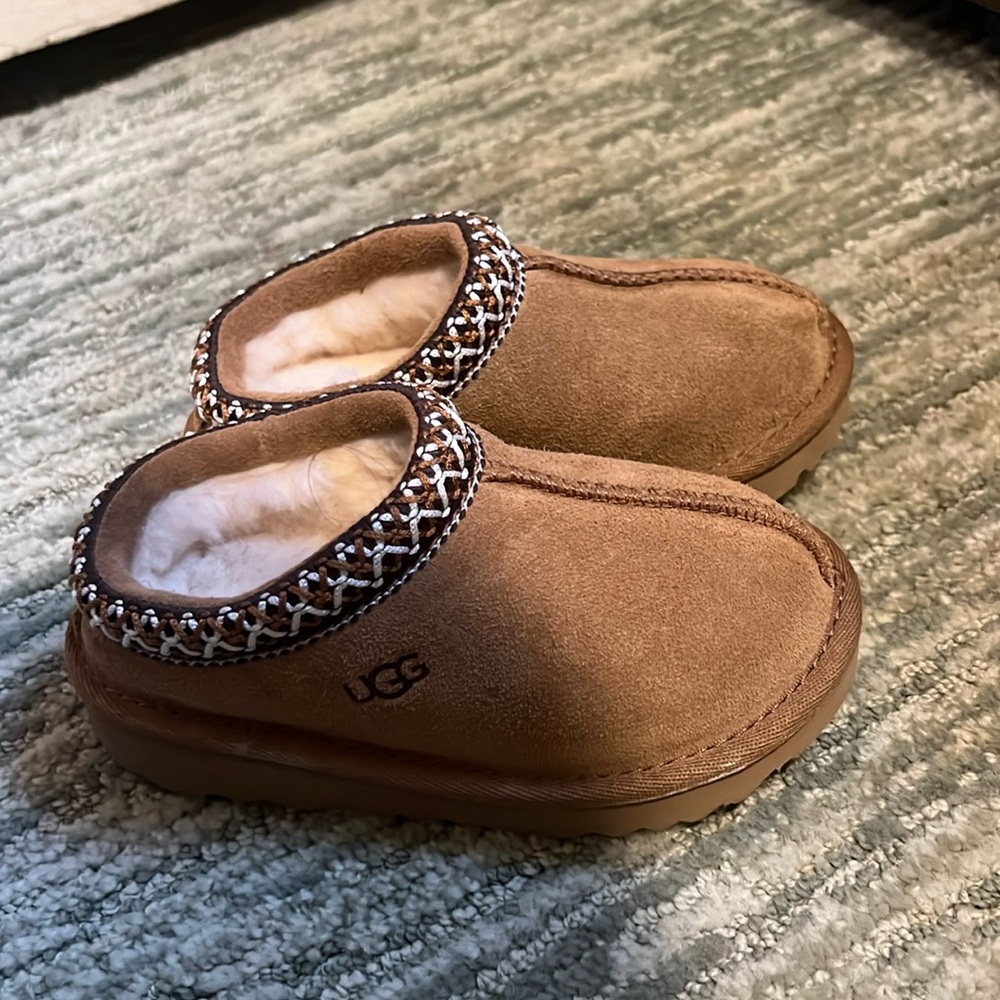 COPY - UGG slippers TODDLER